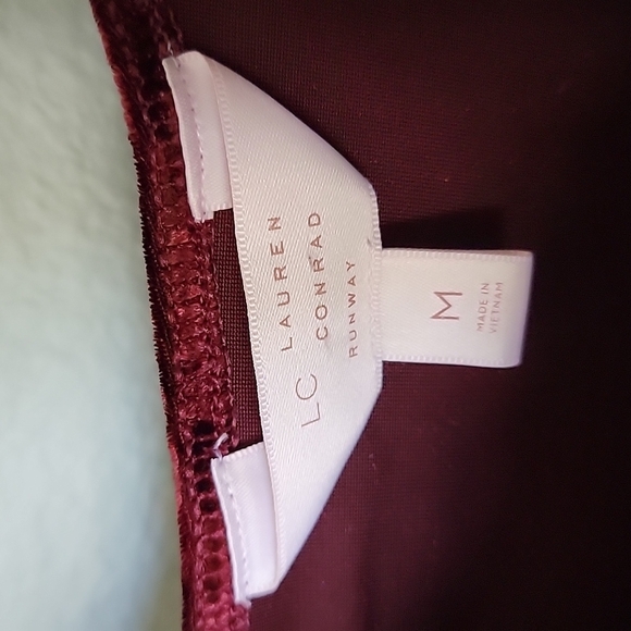 Lauren Conrad Romantic Twee Sweet Girly burgundy runway velvet cold shoulder top - Picture 4 of 7